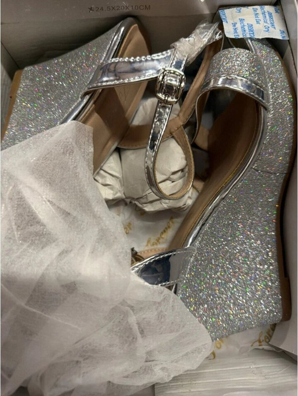 Forever Happy-02 Womens Silver Strappy Wedge Sandals Size 6.5 New